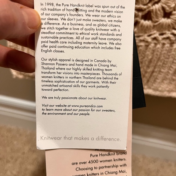 NWT Pure Handknit Made in Canada Crochet Passionate Wrap Shawl Scarf 100% Cotton - Picture 7 of 13